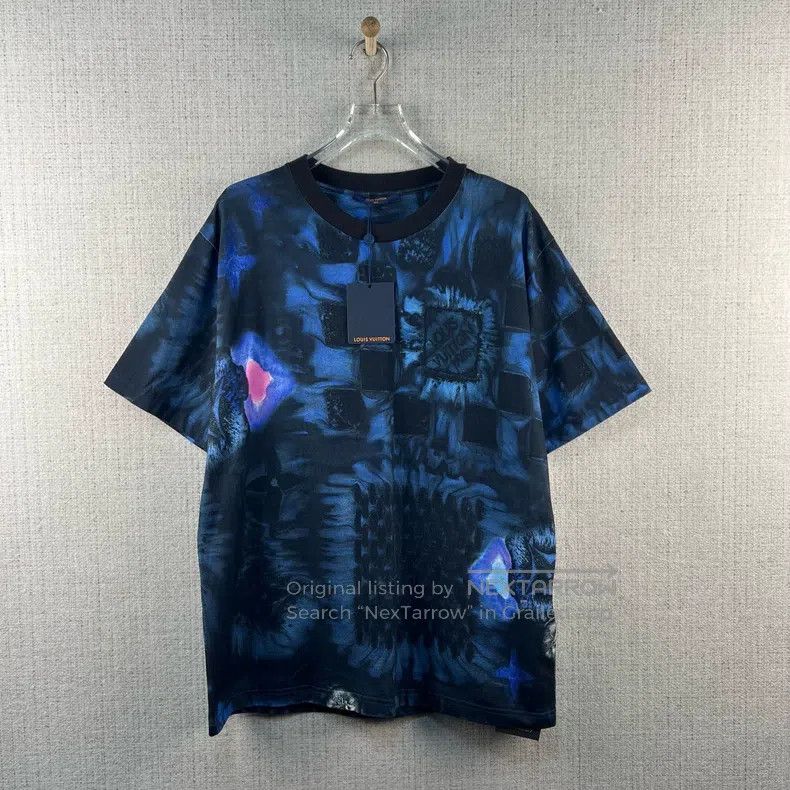 Louis Vuitton Louis Vuitton size 4l Digital printed round neck casual sho Size US M / EU 48-50 / 2 - 1 Thumbnail