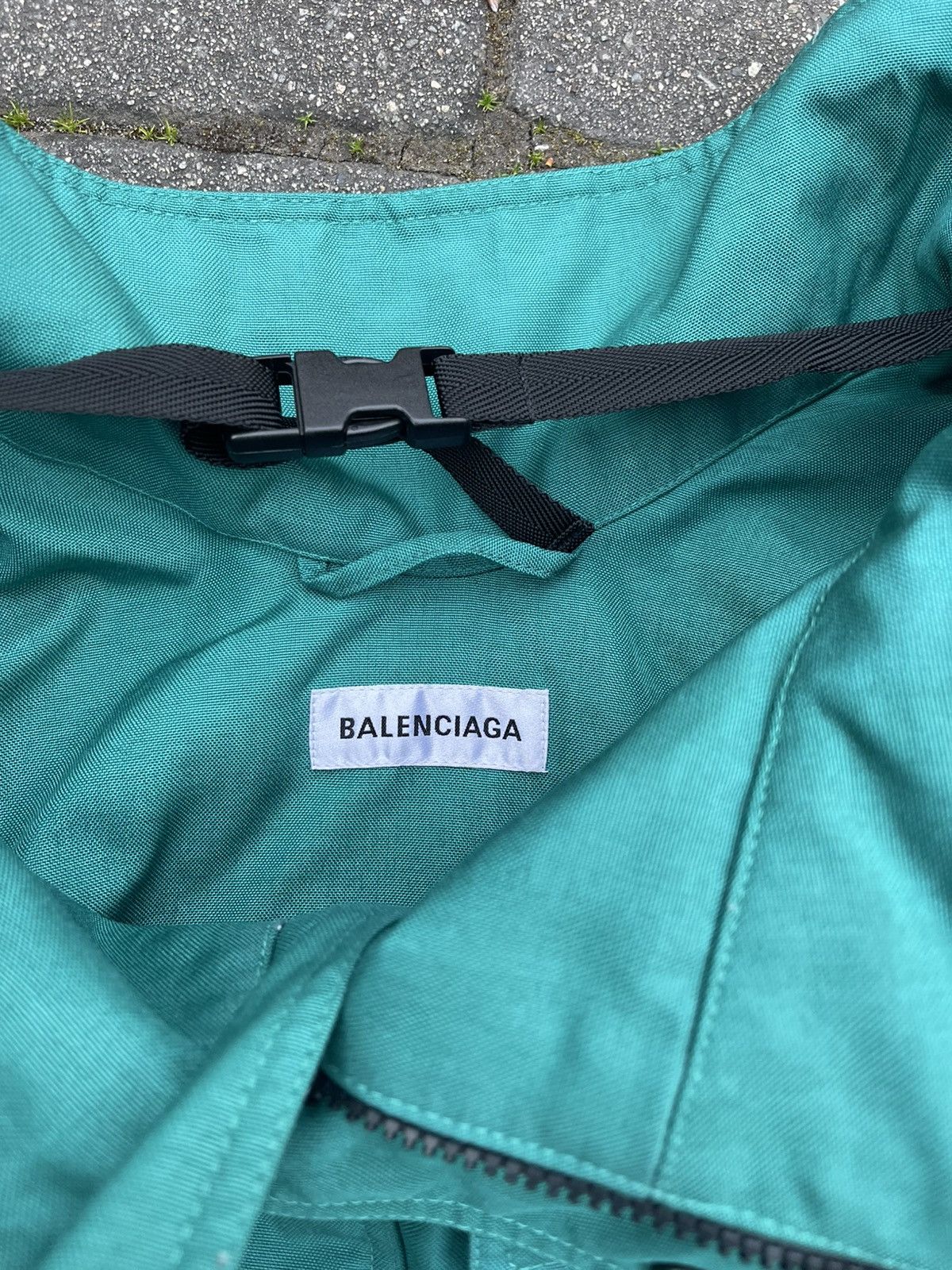 Balenciaga Balenciaga aw19 runway sample off shoulder swing cargo parka Size US XL / EU 56 / 4 - 6 Thumbnail