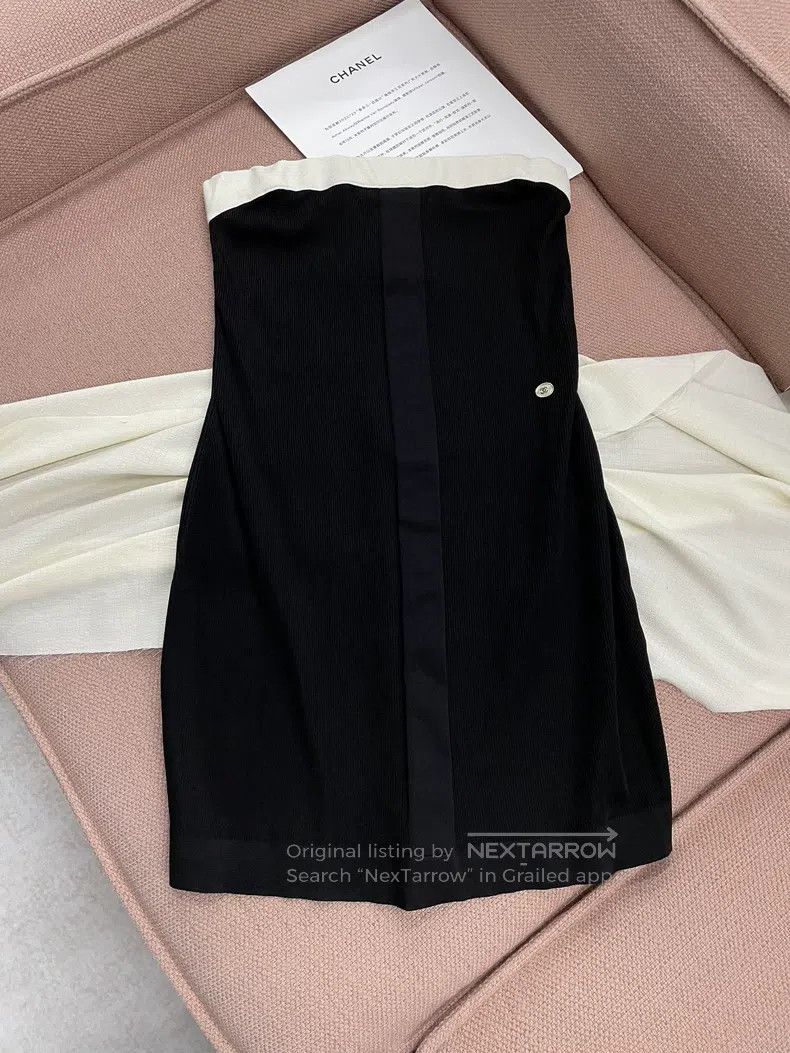 Chanel Chanel Black and white bra dress Size S / US 4 / IT 40 - 1 Thumbnail