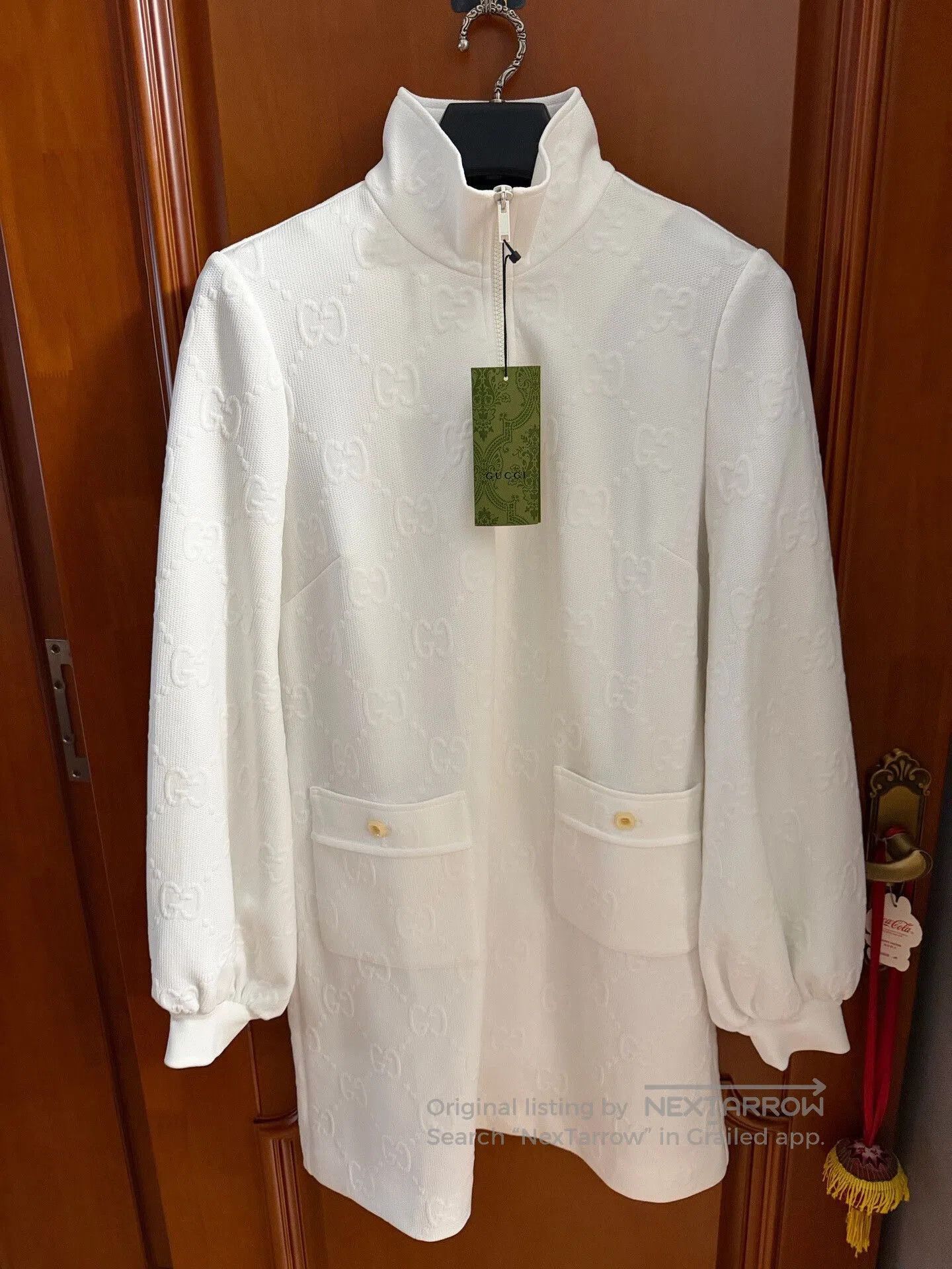 Gucci Gucci White Logo Embroidered Long-Sleeve Dress. Size M / US 6-8 / IT 42-44 - 1 Thumbnail