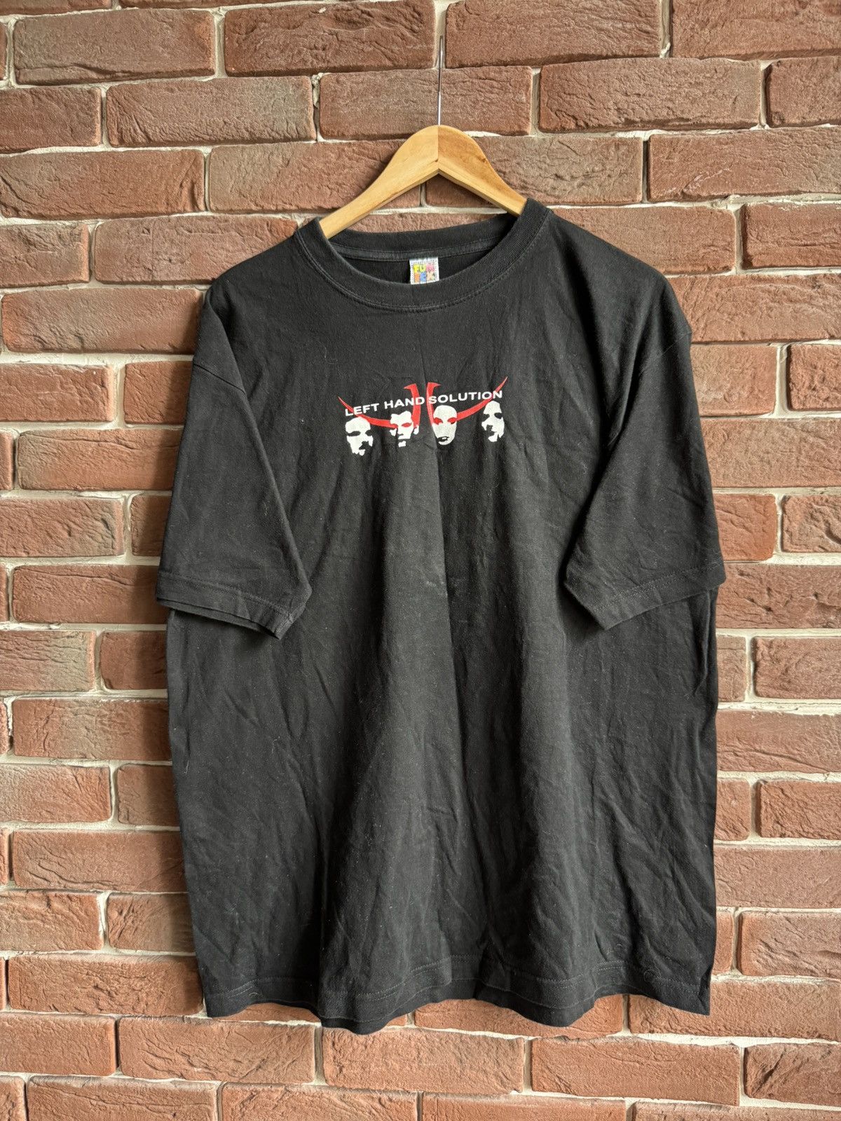 Band Tees Vintage 00s Left Hand Solution Doom Metal Band T-shirt Tour Size US L / EU 52-54 / 3 - 1 Thumbnail