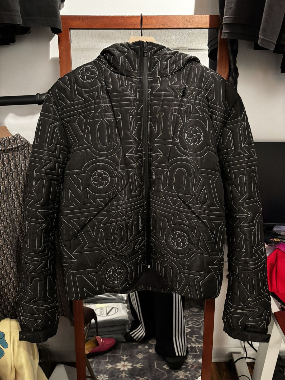 Louis Vuitton Louis Vuitton Black & White Snow 1 Capsule Puffer Jacket Size US L / EU 52-54 / 3 - 1 Thumbnail