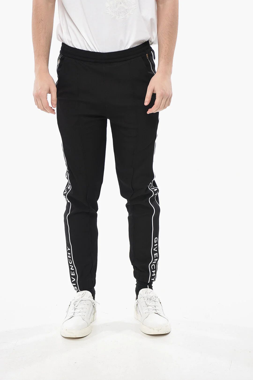 Givenchy og1mm0326 Sweatpants & Joggers in Black Size US 30 / EU 46 - 1 Thumbnail