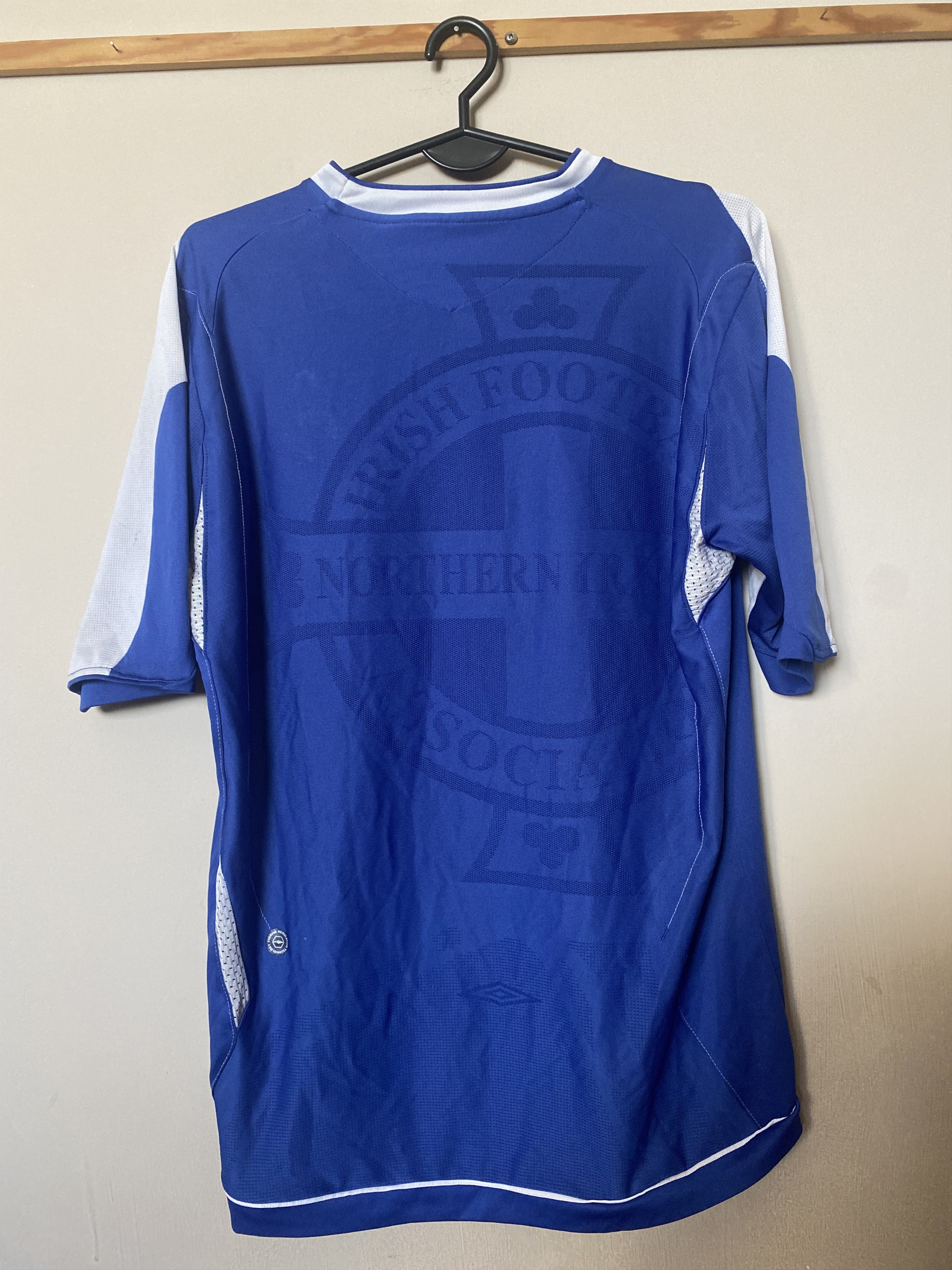 Umbro Vintage NORTHERN IRELAND - 2006 - M/L - Umbro - UNIQUE Size US L / EU 52-54 / 3 - 2 Thumbnail