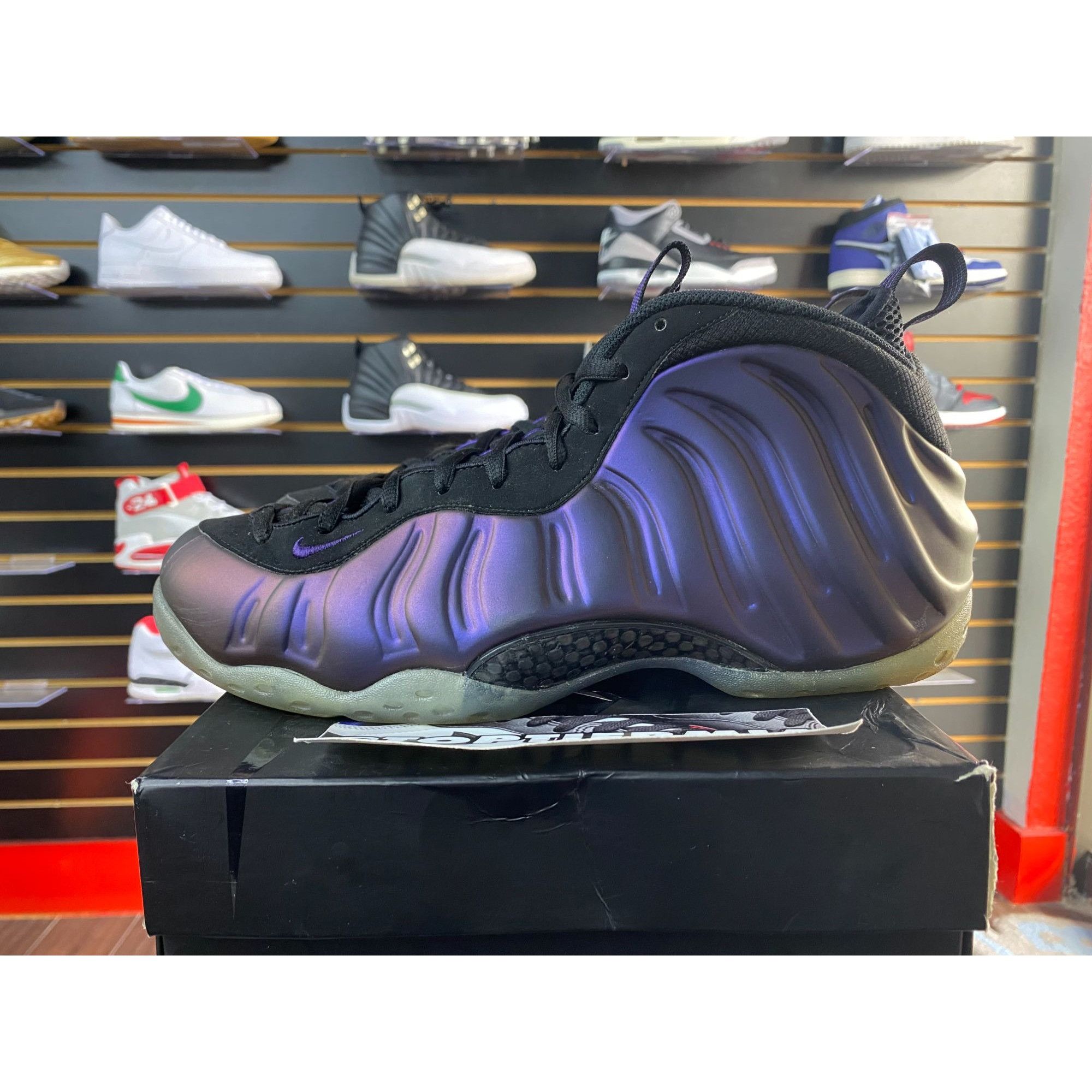 Nike FOAMPOSITE EGGPLANT 2017 SZ 10.5 Size US 10.5 / EU 43-44 - 5 Thumbnail