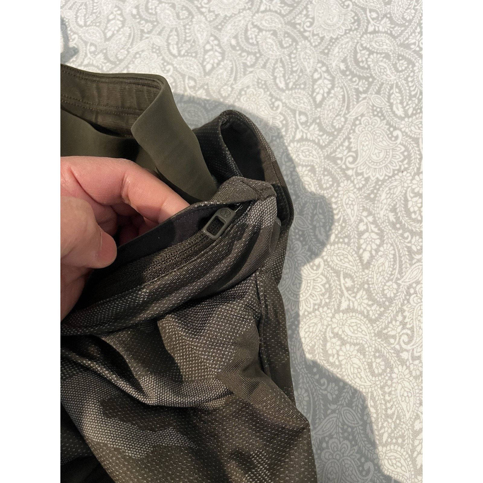 Lululemon Lululemon T.H.E. Short 9” Camo Men’s Medium Est Drawstring Size US 30 / EU 46 - 6 Thumbnail