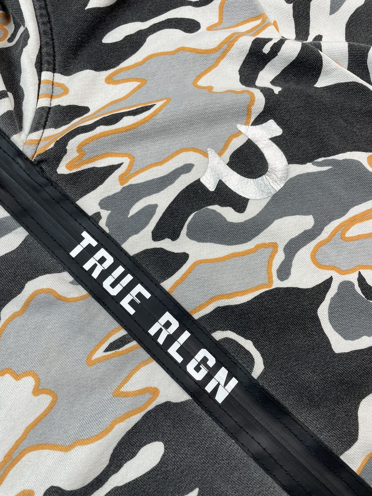 True Religion True Religion Camo Zip Hoodie Size US L / EU 52-54 / 3 - 5 Thumbnail
