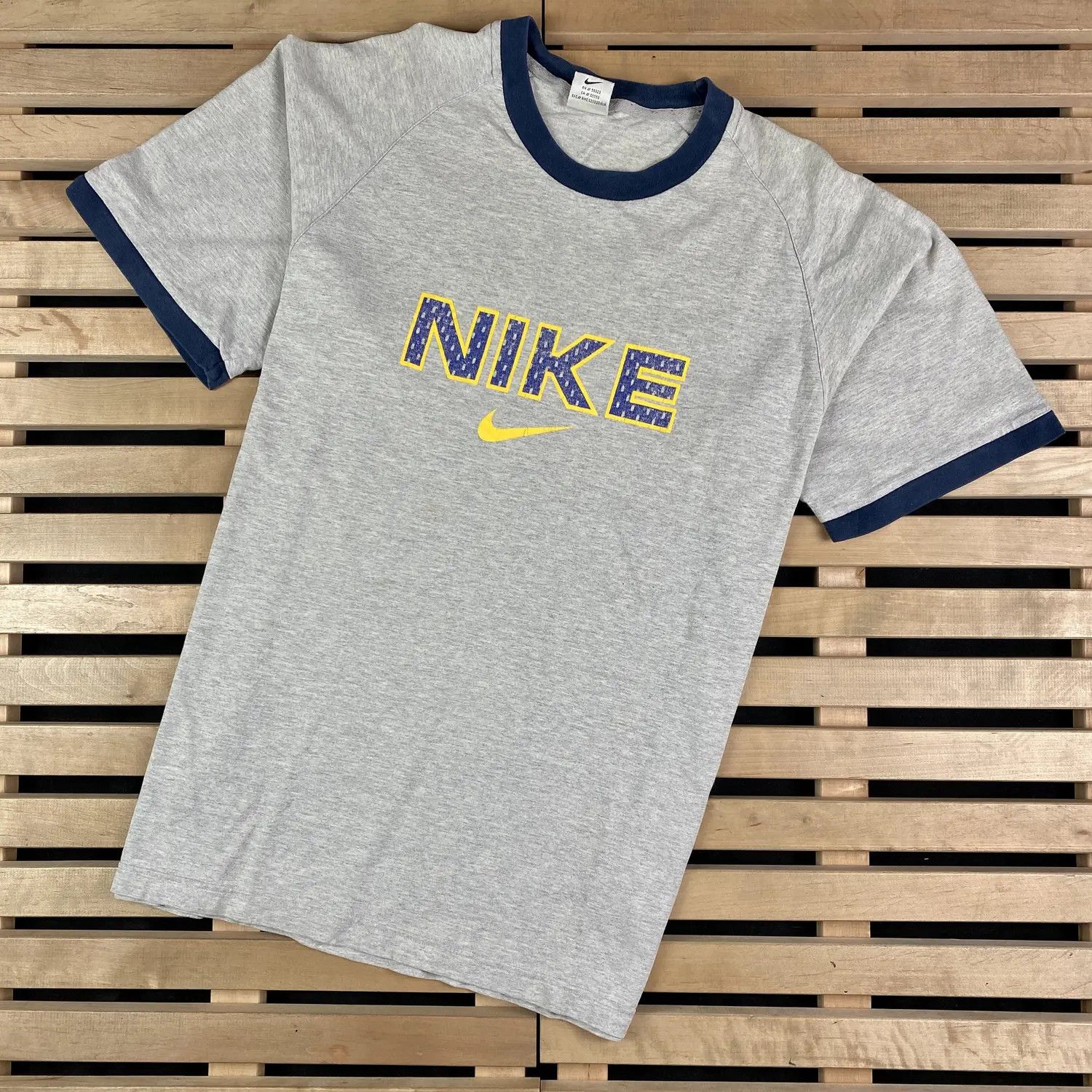 Nike × Vintage Mens Vintage T Shirt Nike Big Logo Size XL Size US XL / EU 56 / 4 - 1 Thumbnail