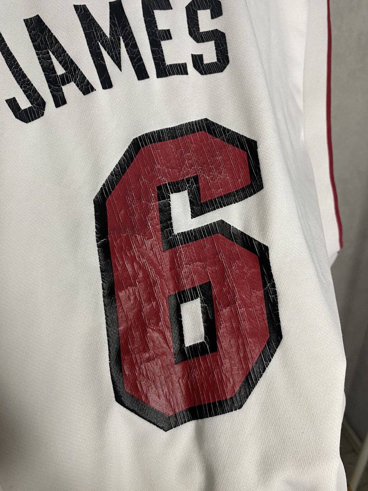 Adidas × NBA × Vintage Adidas miami heat nba James 6 jersey basketball size L Size US L / EU 52-54 / 3 - 6 Thumbnail