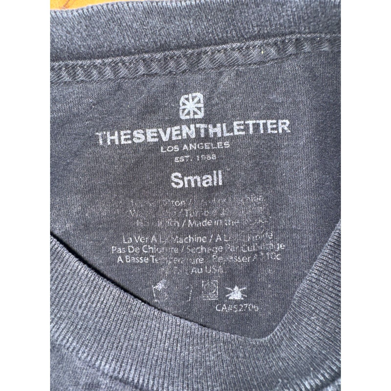 Vintage VINTAGE Seven Letter Graffiti Logo Graphic T-Shirt Black Small 19x26 Streetwear Tee Mens Shirt Size US S / EU 44-46 / 1 - 4 Thumbnail