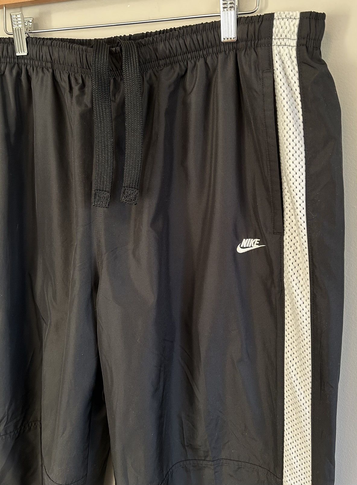 Nike Vintage Nike Men’s Black Track Sweat Pants - Size XXL Size US 40 / EU 56 - 4 Thumbnail