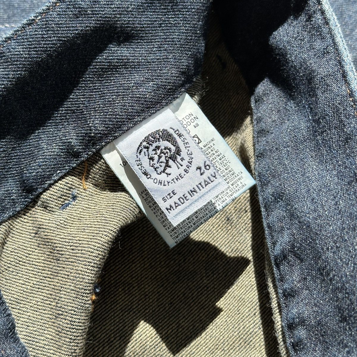 Diesel × Seditionaries Diesel Old Washed Fade Asymmetric Low Rice Wrap Jeans 00s Size 26" / US 2 / IT 38 - 8 Thumbnail