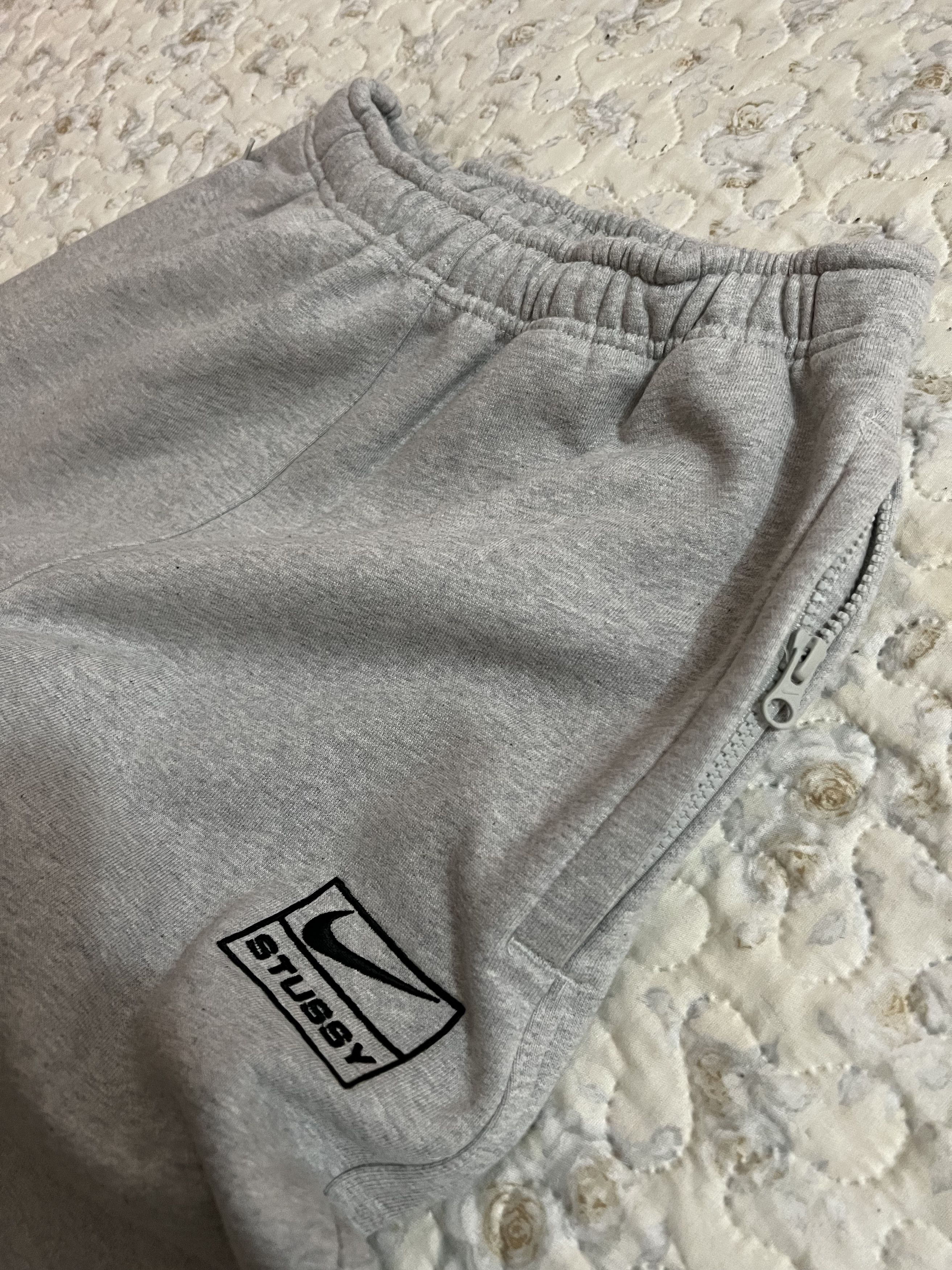 Nike × Stussy XS Nike Stussy Fleece Sweatpants Grey FW25 Fleece joggers Size US 30 / EU 46 - 10 Thumbnail