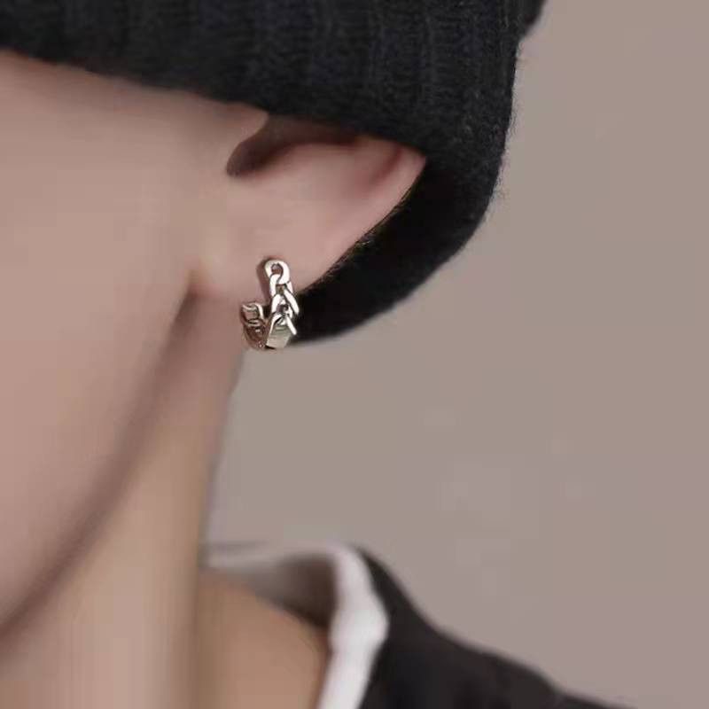 Jewelry × Sterling Silver Matchless Earrings One Pairs Chrome Jewelry Size ONE SIZE - 1 Thumbnail