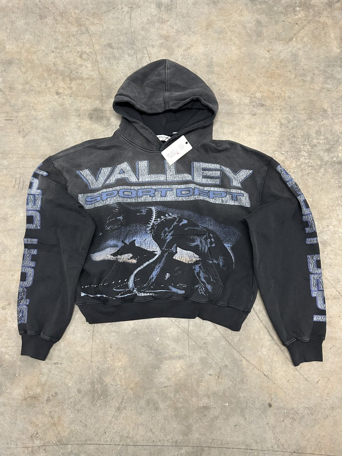 Vale Valley Dreams Black Watchdog Pullover Hoodie