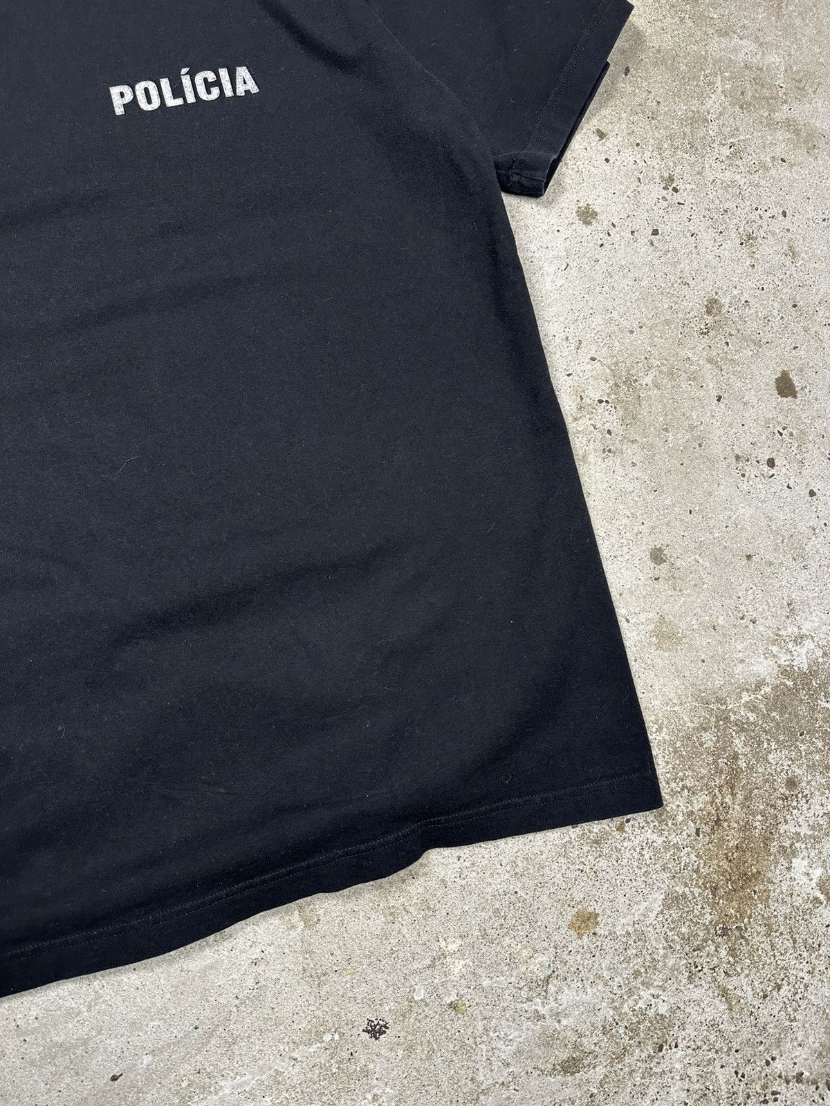 Vintage Vintage Y2K Policia Polizei Police Black T Shirt Vete Size US L / EU 52-54 / 3 - 3 Thumbnail