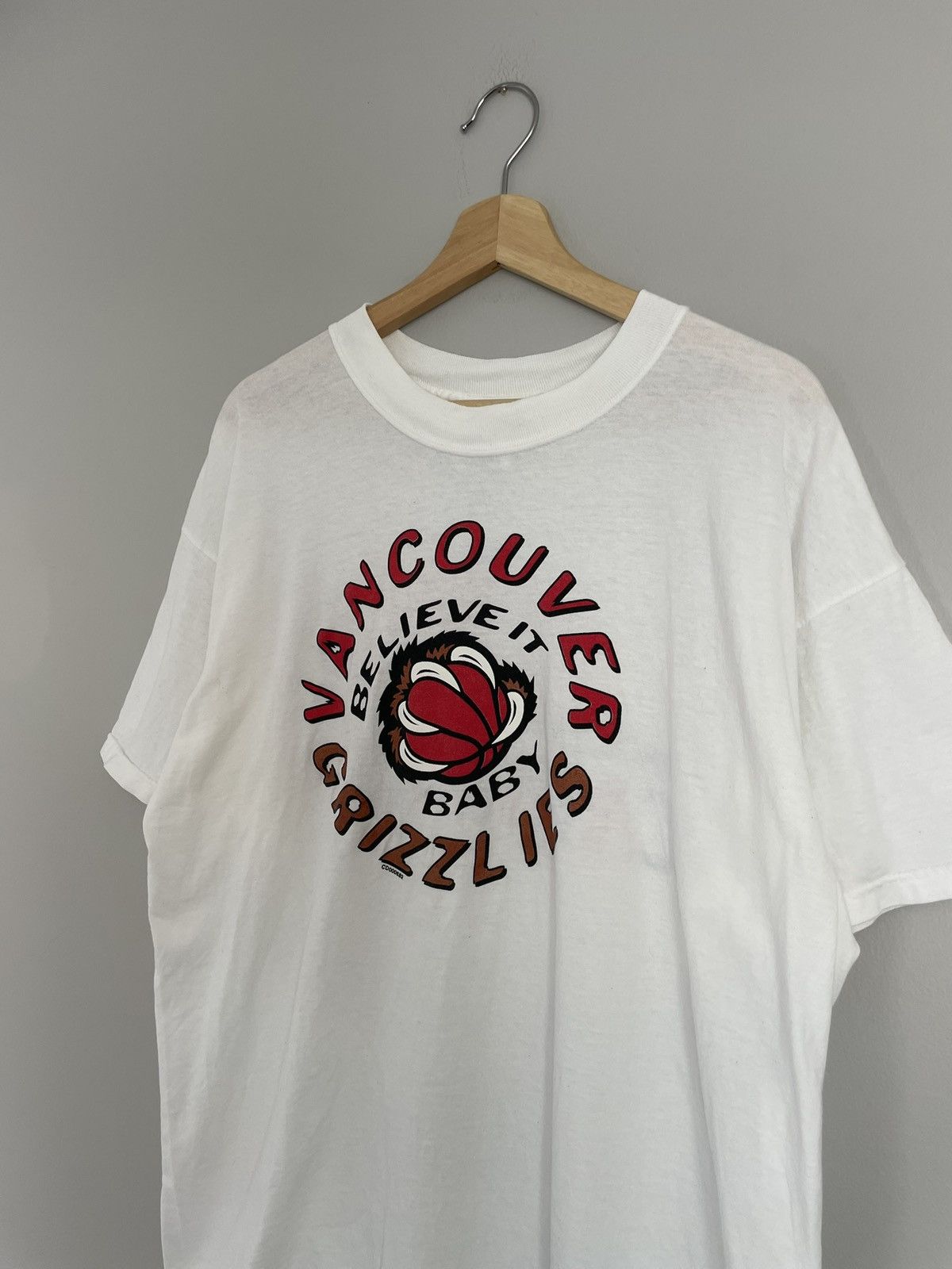 NBA Vintage Vancouver Grizzlies Opening Night Shirt Size US XL / EU 56 / 4 - 3 Thumbnail