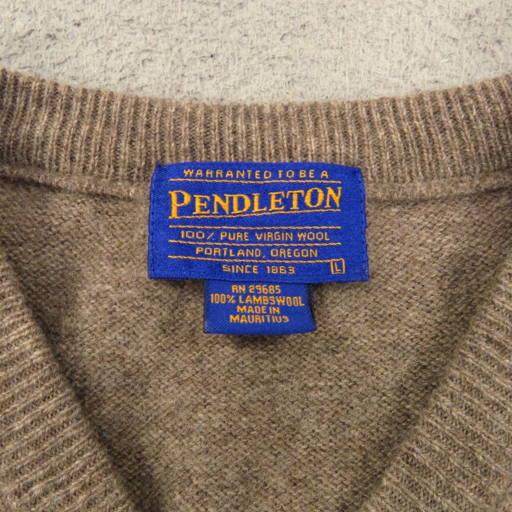 Pendleton VINTAGE Pendleton Vest Mens Large 100% Lambswool Oatmeal Heather V Neck Grandpa Beiges Wool Plaid Not applicable? Size US L / EU 52-54 / 3 - 7 Thumbnail