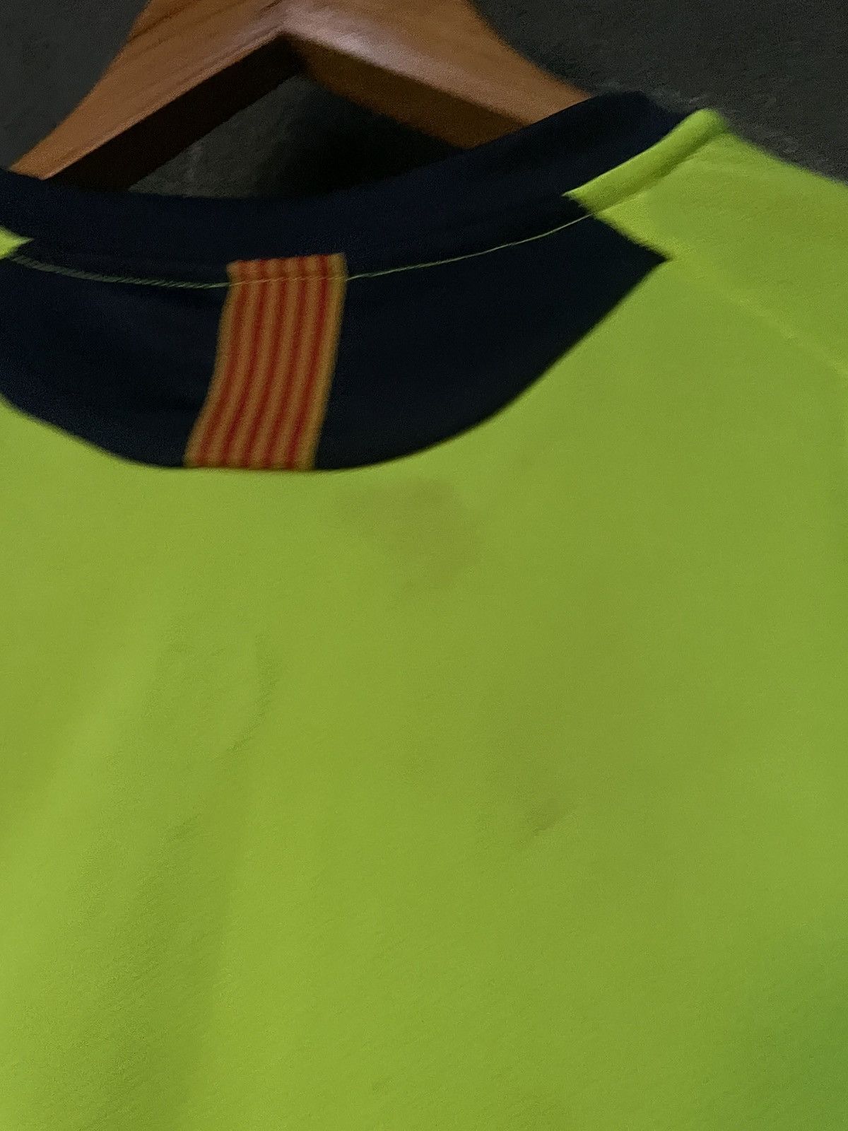 Nike × Vintage Vintage Nike Fc Barcelona 2005/2006 Away Football Shirt Size US L / EU 52-54 / 3 - 9 Thumbnail