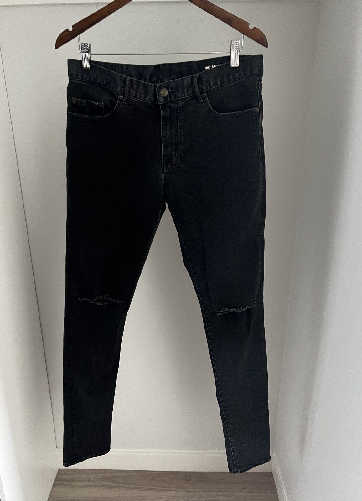Saint Laurent Paris 🔥🔥 Saint Lauren Black Wash Knife Cut Jeans Size US 32 / EU 48 - 1 Thumbnail