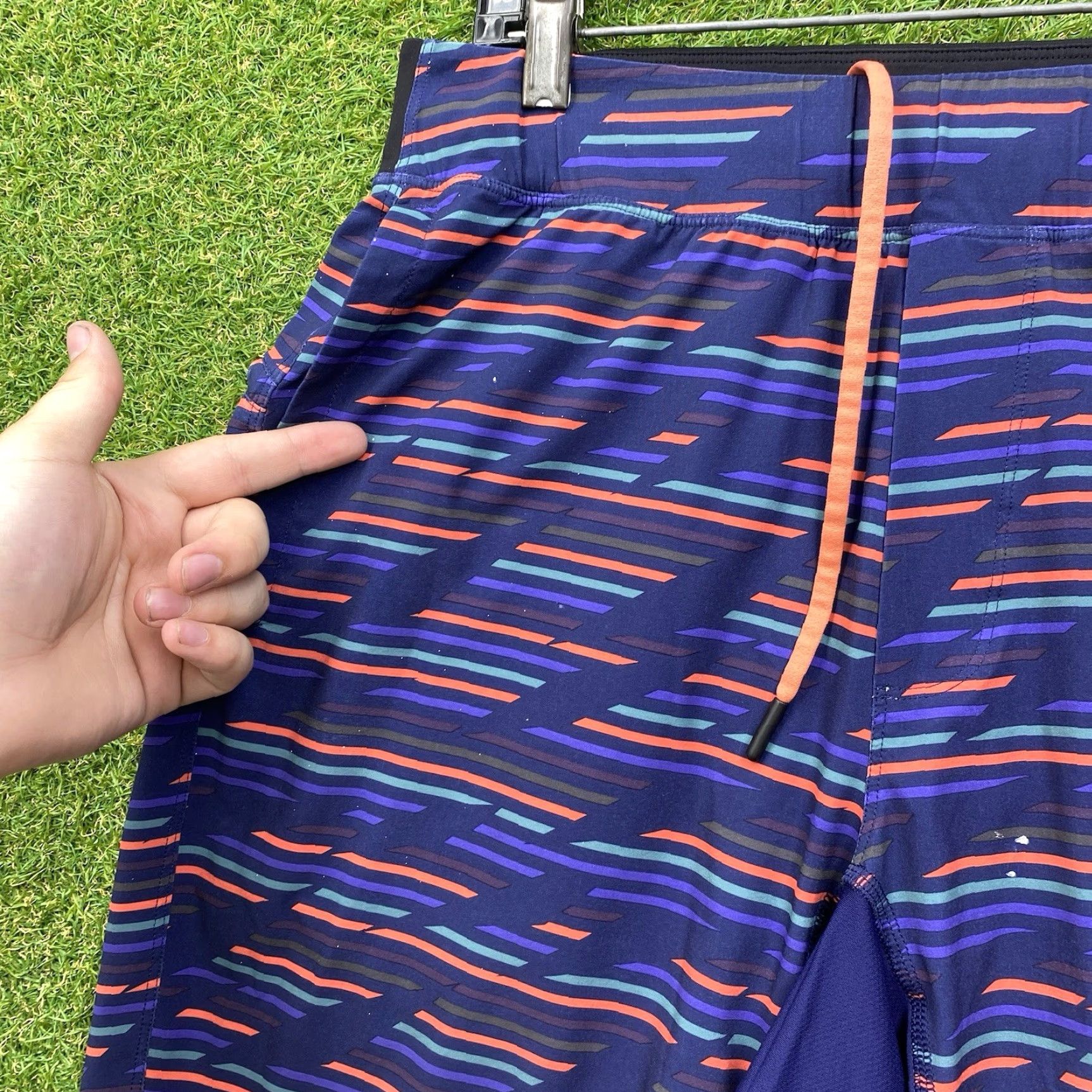 Lululemon Lululemon athletica Shorts Mens 30 Multicolor Stripe 9" Athletic Lined T.H.E. SHORT Athletic Casual, Travel, Workwear Mens 30 Blue Striped Shorts Size US 30 / EU 46 - 6 Thumbnail