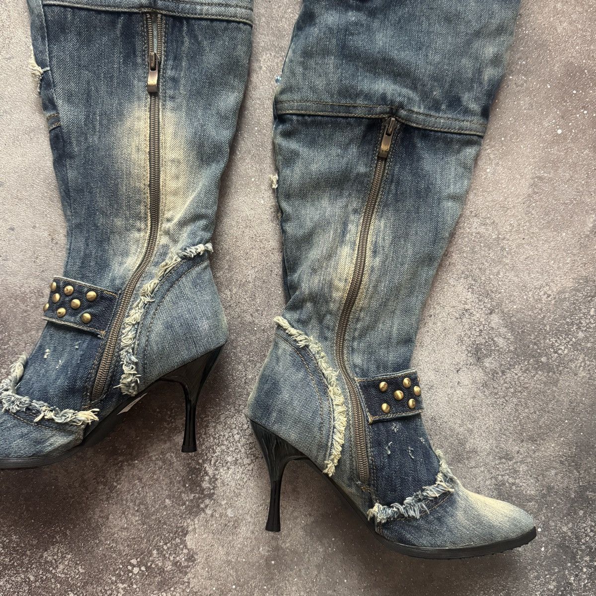 20471120 Vintage Distressed Patchwork Y2K Knee-High Jeans Boots Size US 7 / IT 37 - 9 Thumbnail