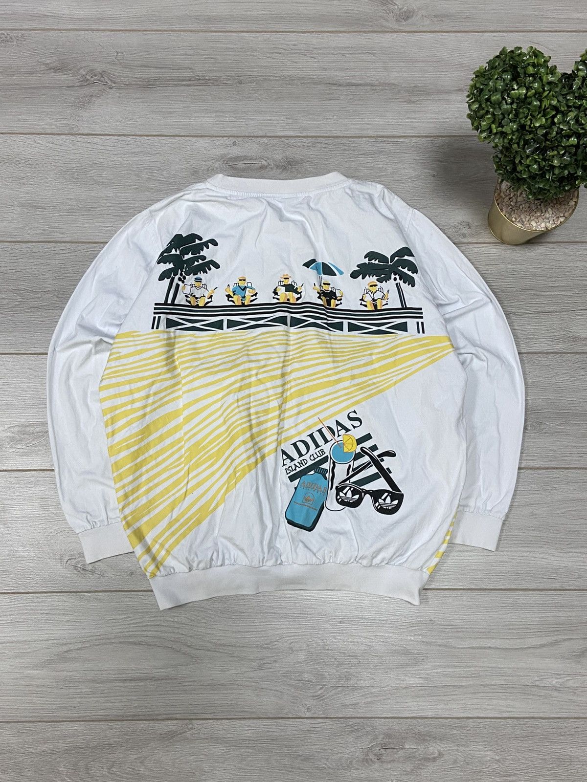 Adidas Adidas RARE Iceland club beach over print sweatshirt Size US L / EU 52-54 / 3 - 2 Thumbnail