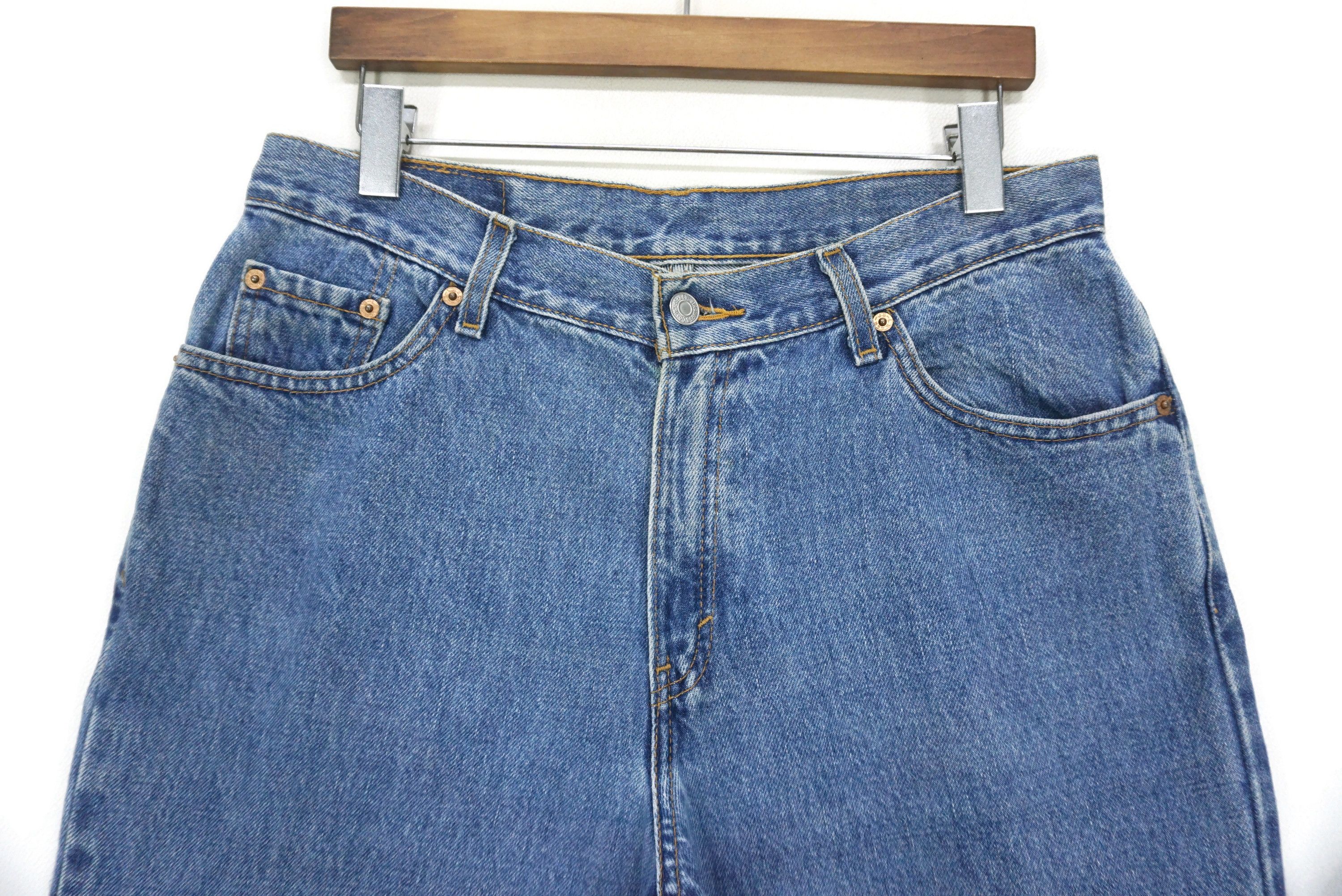 Levi's Vintage Levi's 517 Jeans W32xL26.5 11517-4892 Cropped Denim Size US 32 / EU 48 - 3 Thumbnail