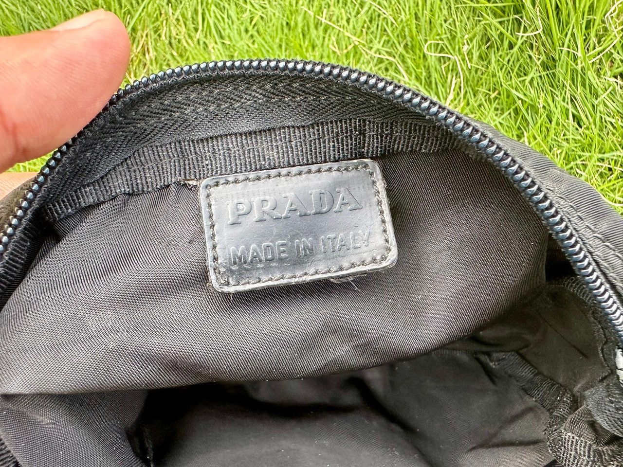 Prada Authentic Prada Tessuto Nylon Cosmetic Pouch Size ONE SIZE - 9 Thumbnail