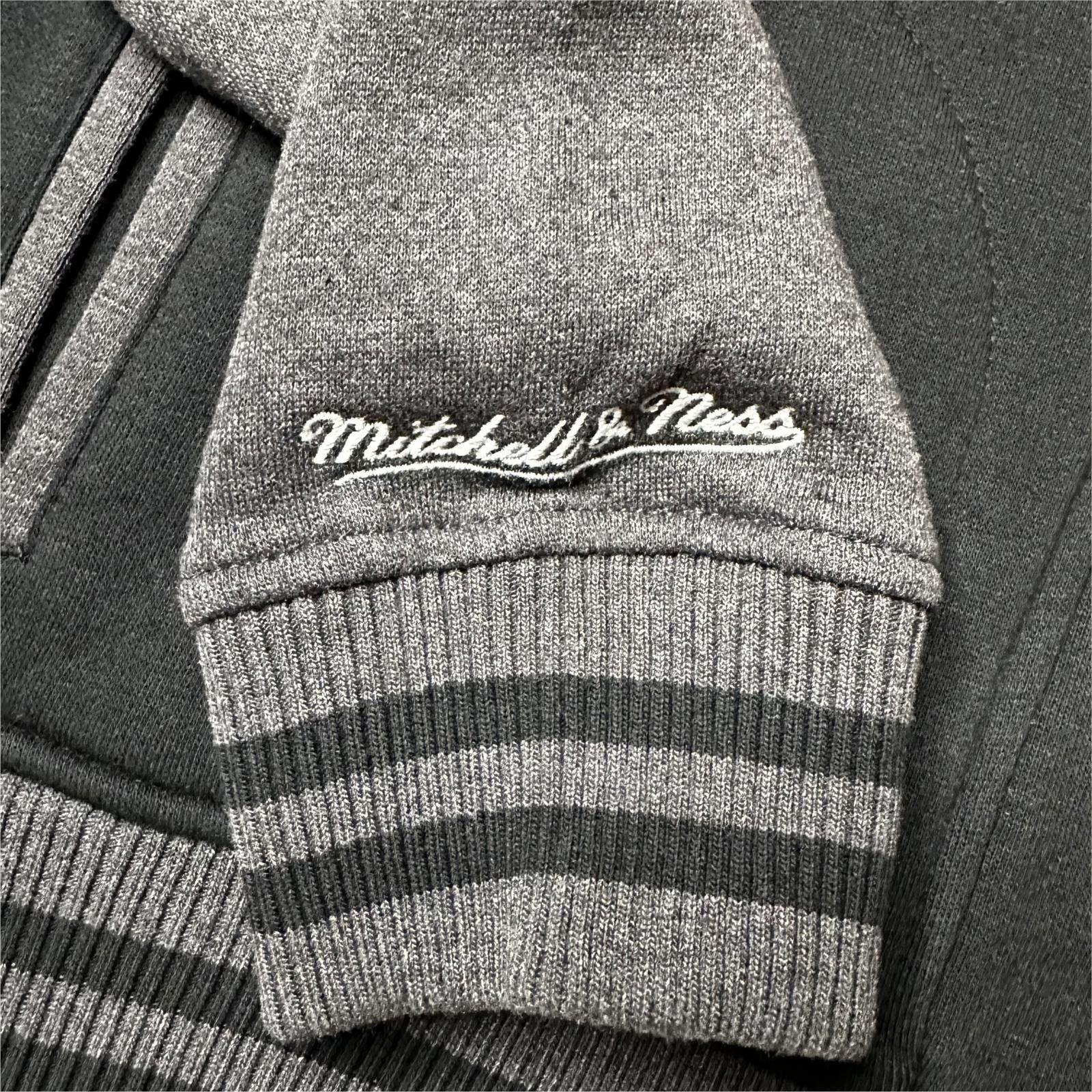 Mitchell & Ness NWT Mitchell & Ness Hooded Varsity Jacket Mens M Full Snap Size US M / EU 48-50 / 2 - 5 Thumbnail