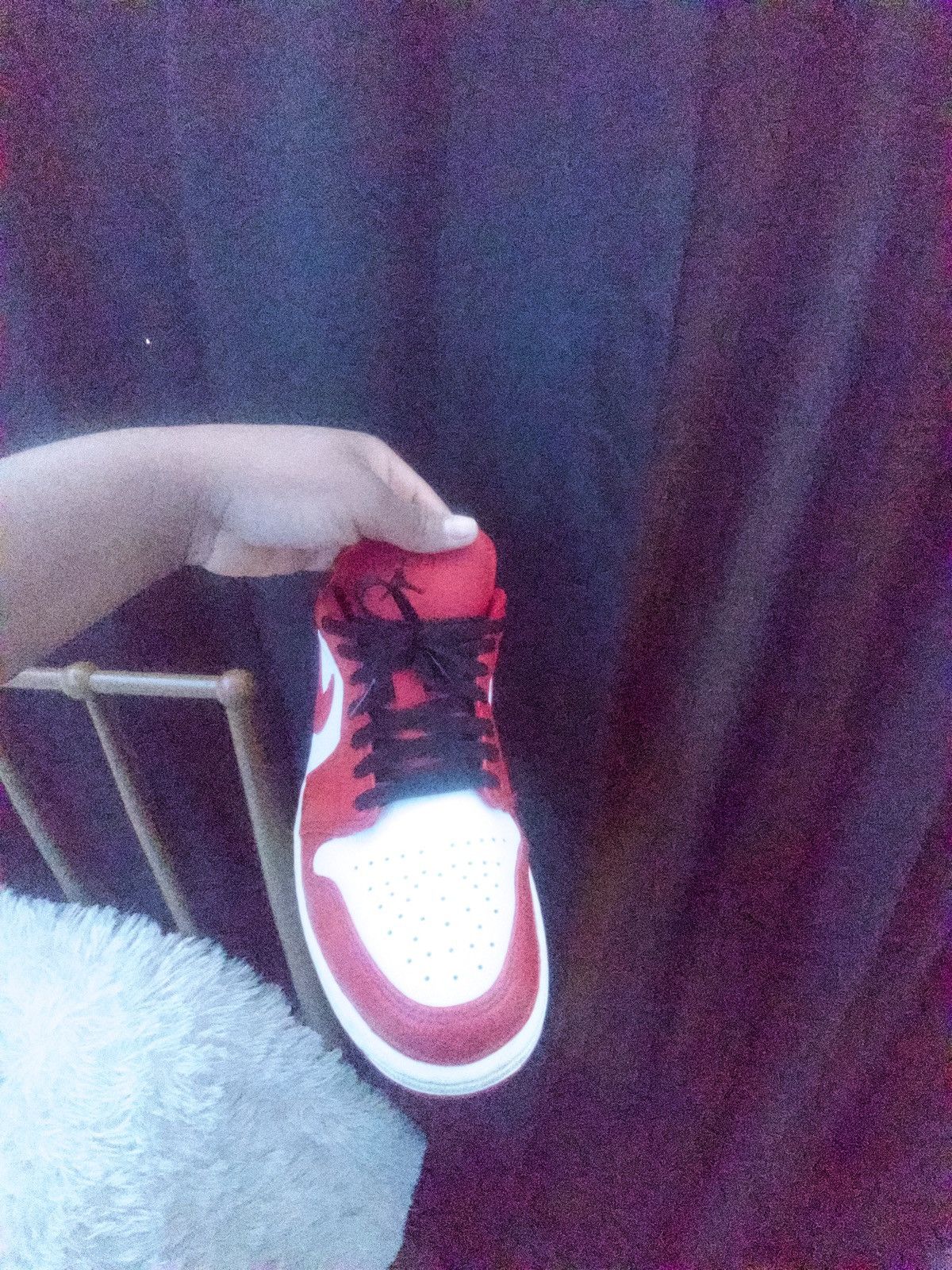 Nike 2022 Air Jordan 1 Low 'Reverse Black Toe' Size US 9 / EU 42 - 2 Thumbnail