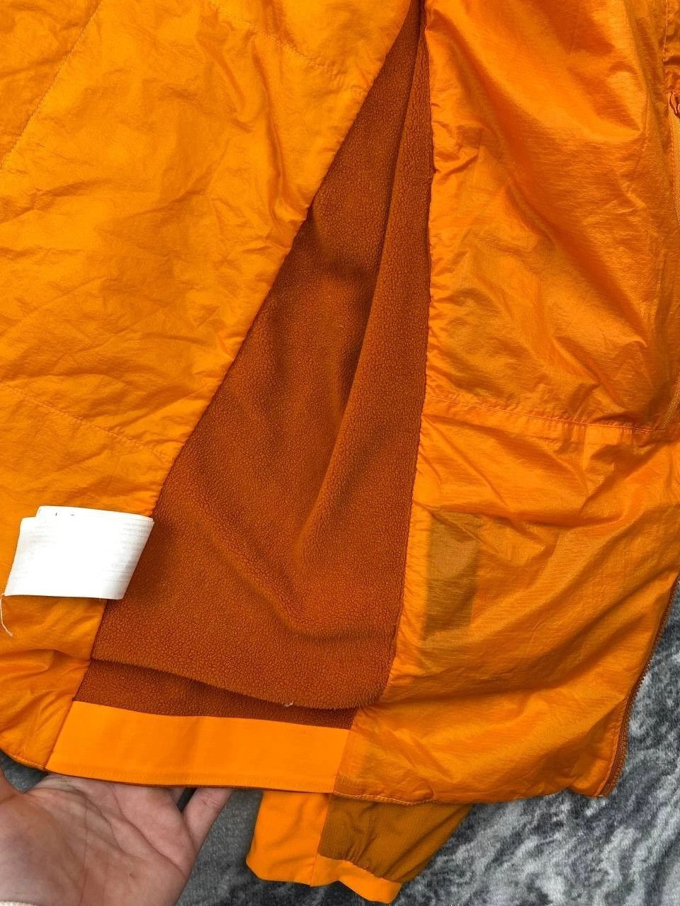 Arc'teryx Arcteryx LT Atom Down Jacket Men Size M Orange Size US M / EU 48-50 / 2 - 9 Thumbnail