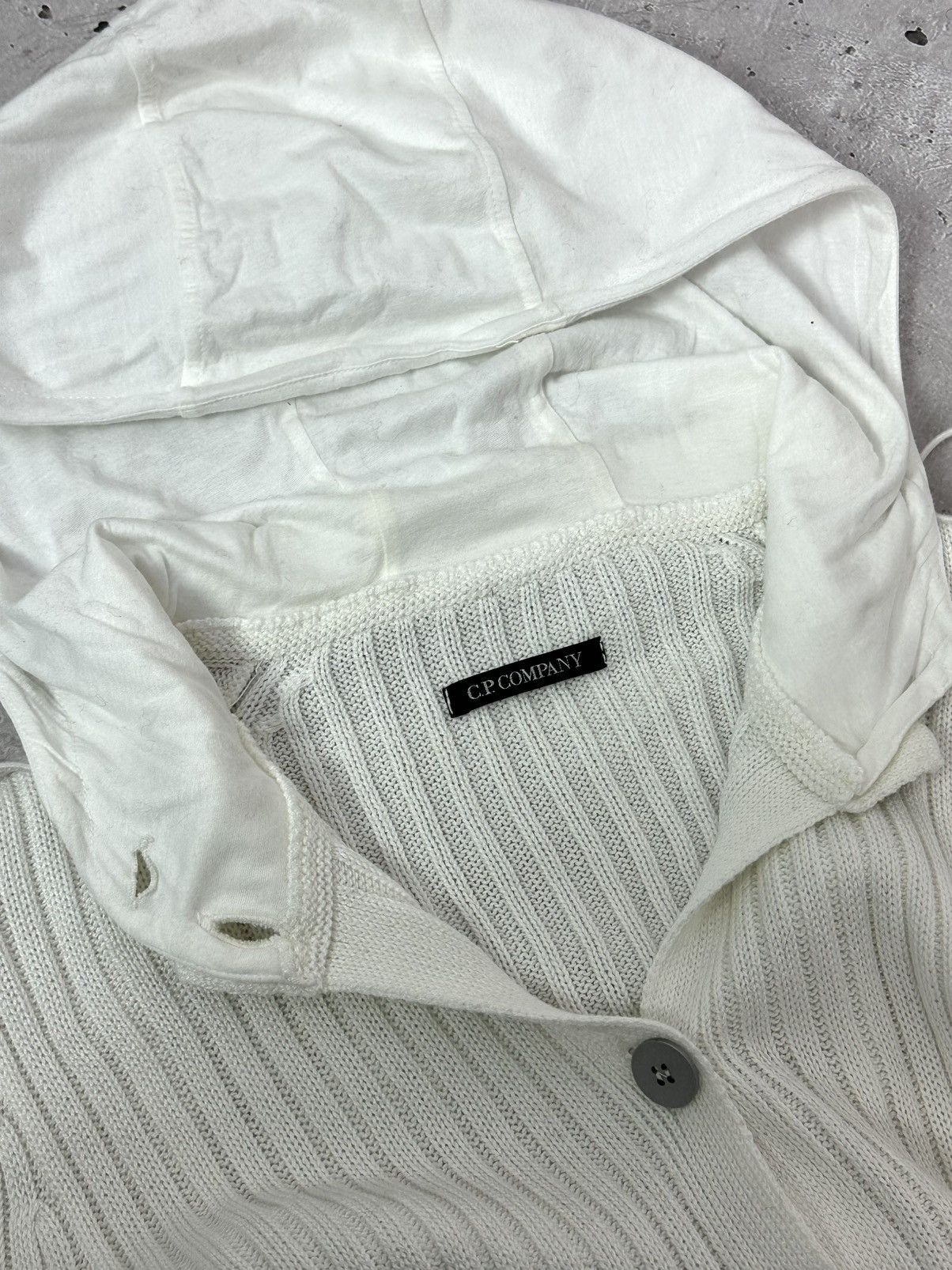 C.P. Company C.P. Company Vintage White Knit Cotton Button Hooded Sweater Size US S / EU 44-46 / 1 - 8 Thumbnail