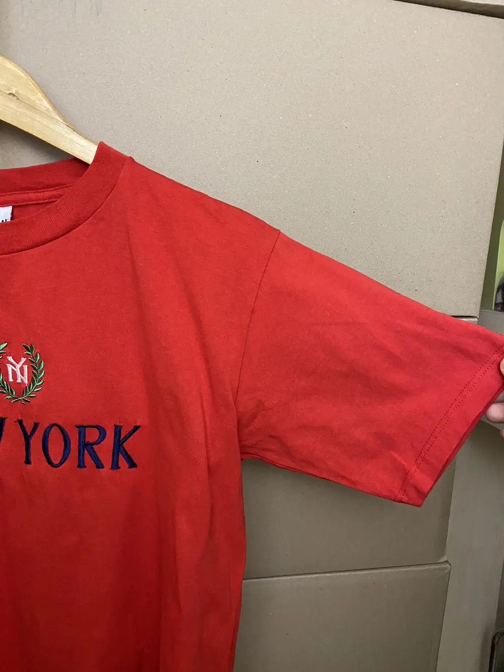Vintage VINTAGE NEW YORK NY TEE T SHIRT Y2K STREETWEAR USA AMERICA Size US M / EU 48-50 / 2 - 4 Thumbnail