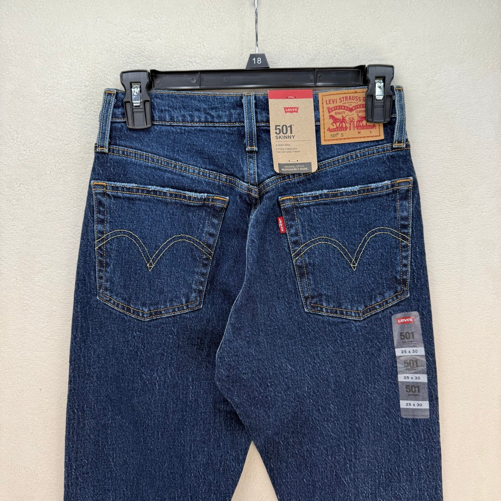 Levi's LEVI'S 501 SKINNY WOMEN'S 25X30 DARK WASH DENIM Size 25" / US 0 / IT 36 - 6 Thumbnail