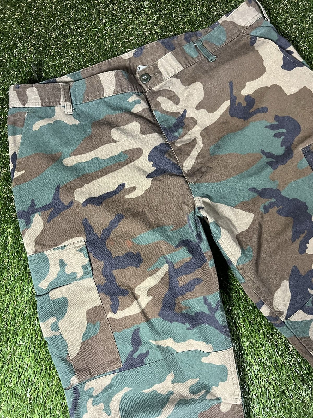 Vintage Vintage 90’s Military Grade Double Knee Baggy Camo Pants Size US 39 - 2 Thumbnail