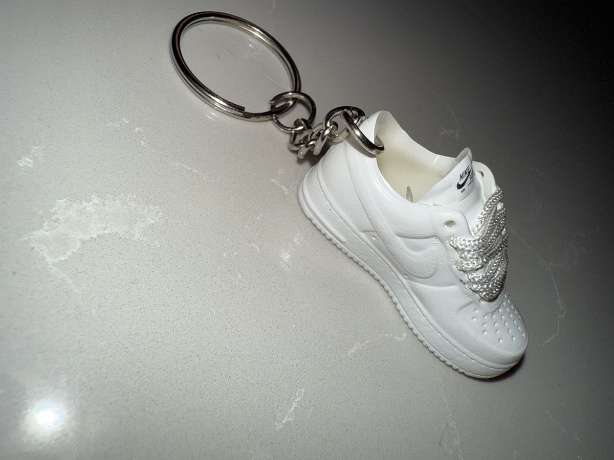 Nike 3D Mini Sneaker, Nike AF1 triple white, keychain shoe NEW! Size ONE SIZE - 6 Thumbnail
