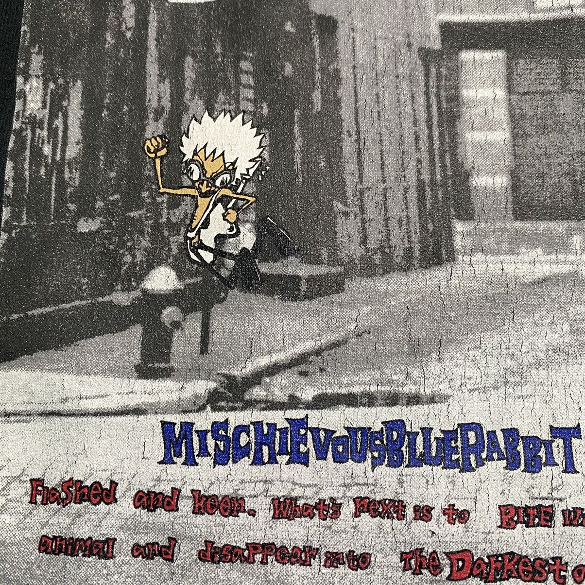 Japanese Brand Vintage Mischievous Blue Rabbit Photo Tee Punk Size US L / EU 52-54 / 3 - 5 Thumbnail