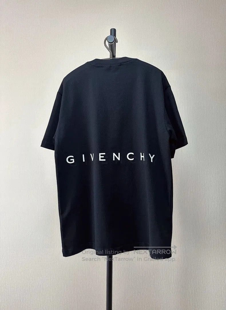 Givenchy Givenchy Black Shark Graphic Short Sleeve T. Size US L / EU 52-54 / 3 - 9 Thumbnail