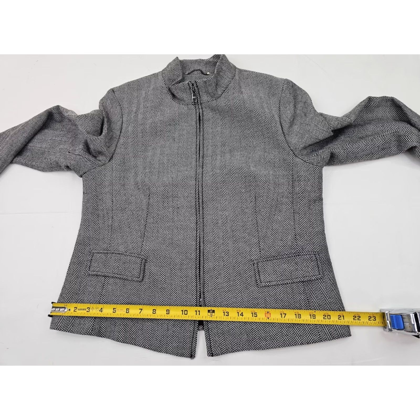 Banana Republic Banana Republic Wool Blend Herringbone Jacket Women 12 Lined Zip Black 40" Chest Classic Fit Wool Blend Pattern 90s Designer Modern Professional Size XL / US 12-14 / IT 48-50 - 6 Thumbnail