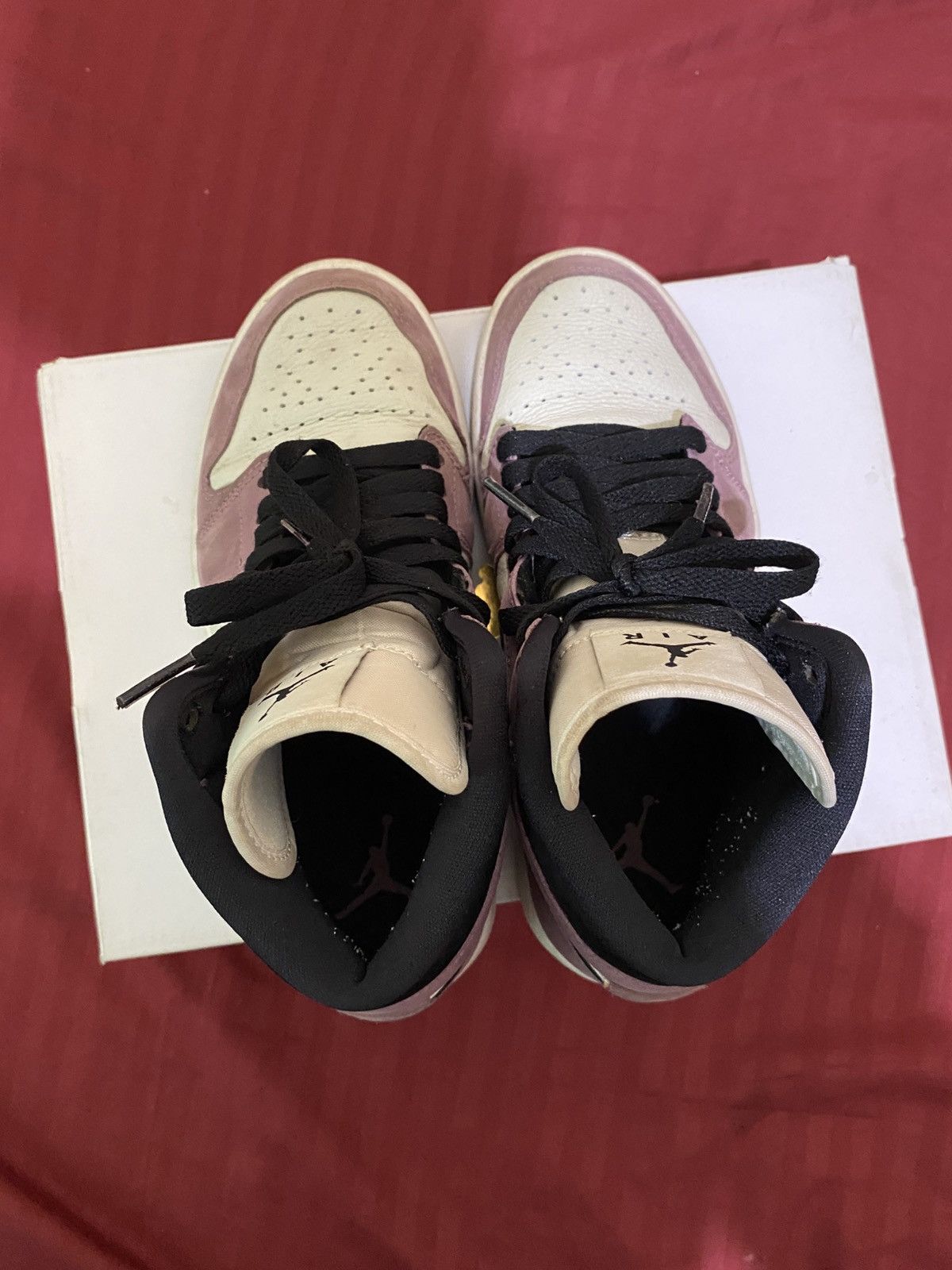 Air Jordan 1 Light Mulberry