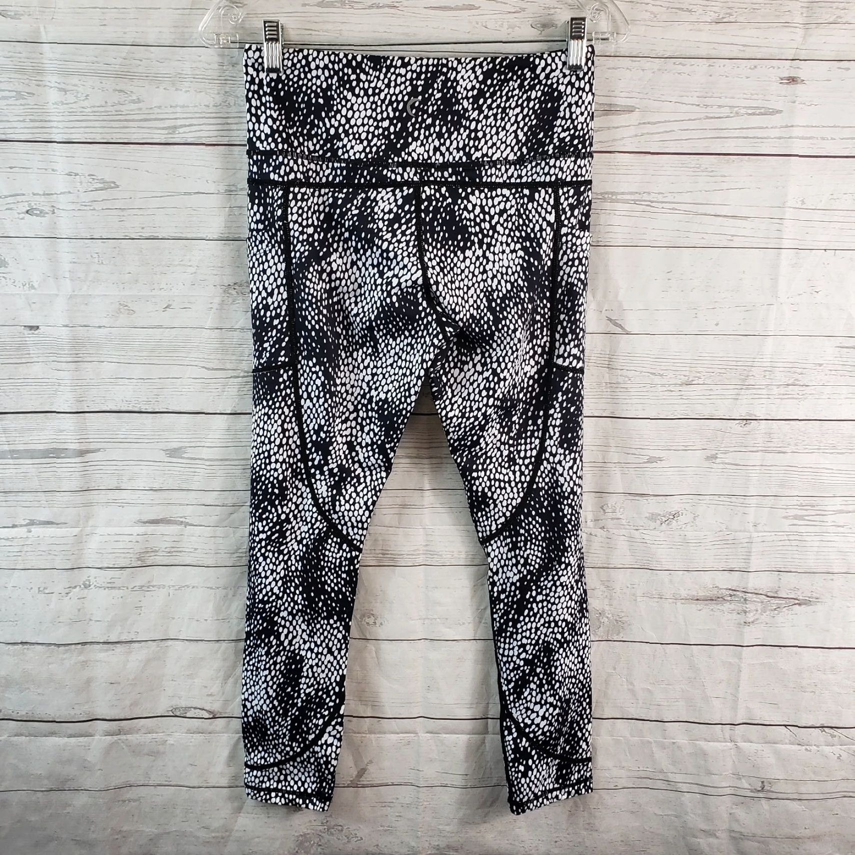 Vintage Zyia Active Womens Cropped Leggings Sz 6-8 Black Pockets Inseam 24.5 in Printed Size 28" / US 6 / IT 42 - 3 Thumbnail