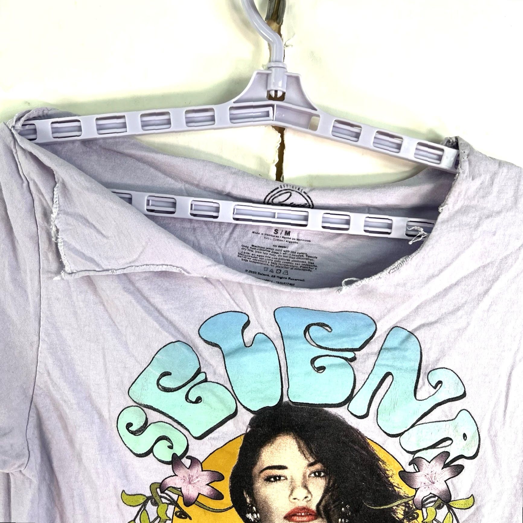 Vintage Selena Queen of Tejano Distressed T-Shirt Purple Adult M Short Sleeve Regular Fit Womens Size M / US 6-8 / IT 42-44 - 2 Thumbnail