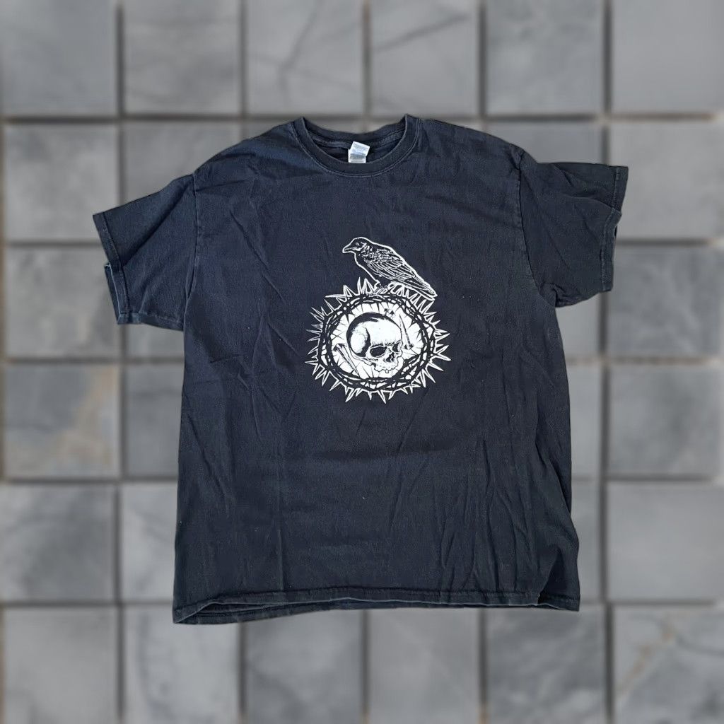 Gildan Raven And Skull T-Shirt Black Large Mens L Short Sleeve Gildan Regular Size Type T-Shirt Size US L / EU 52-54 / 3 - 1 Thumbnail