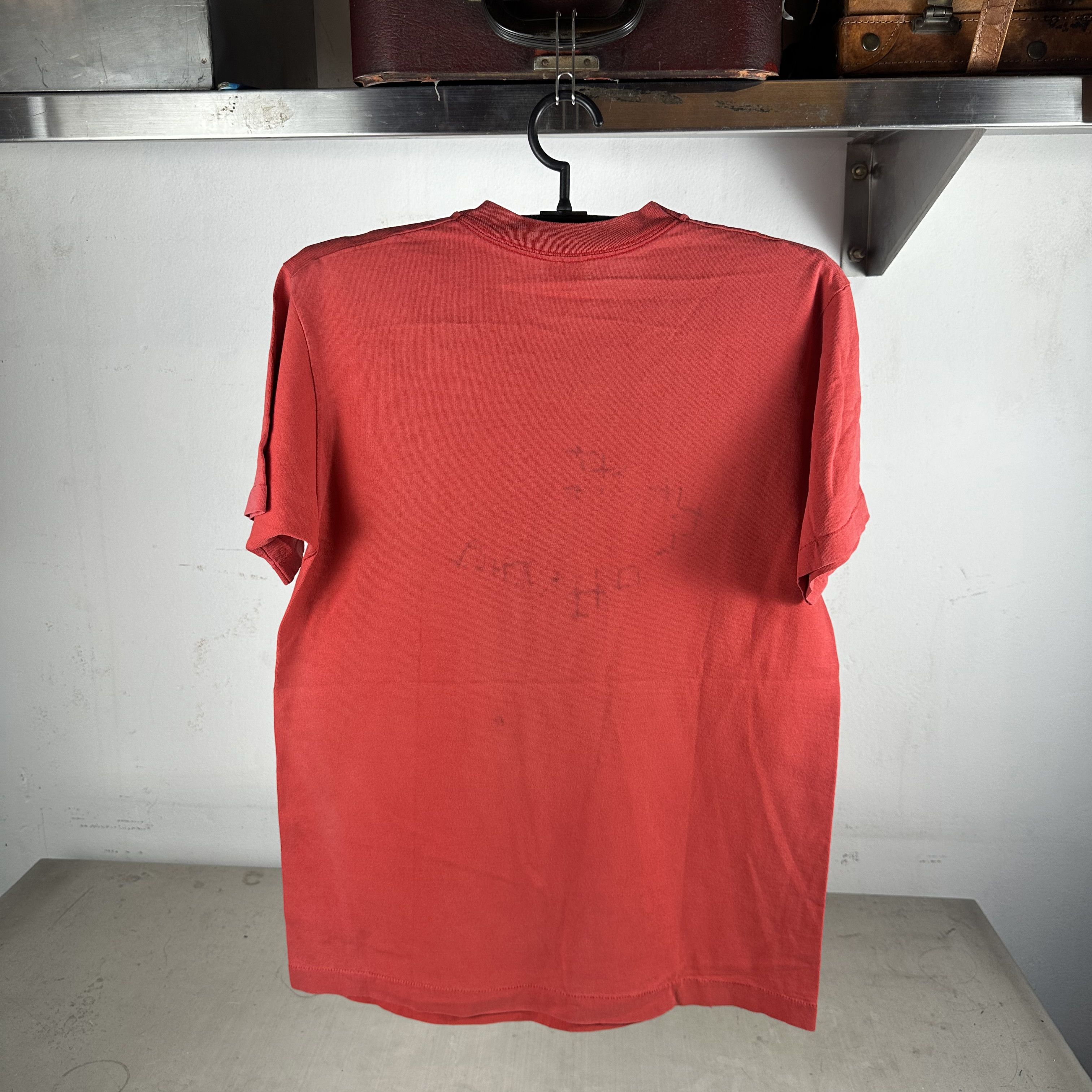 Vintage Vintage 90s Maryland Terrapins Shattered Backboard NCAA Tee Size US L / EU 52-54 / 3 - 6 Thumbnail