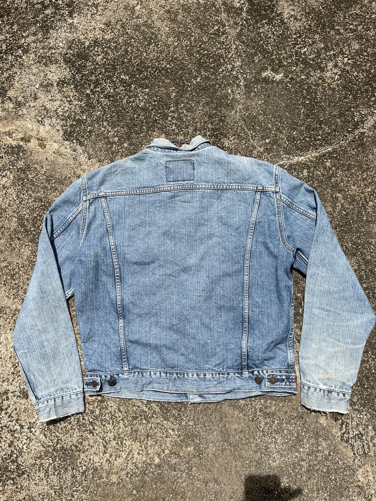Edwin Edwin US Classic Denim Jacket Light Wash Distressed Japan Size US M / EU 48-50 / 2 - 12 Thumbnail