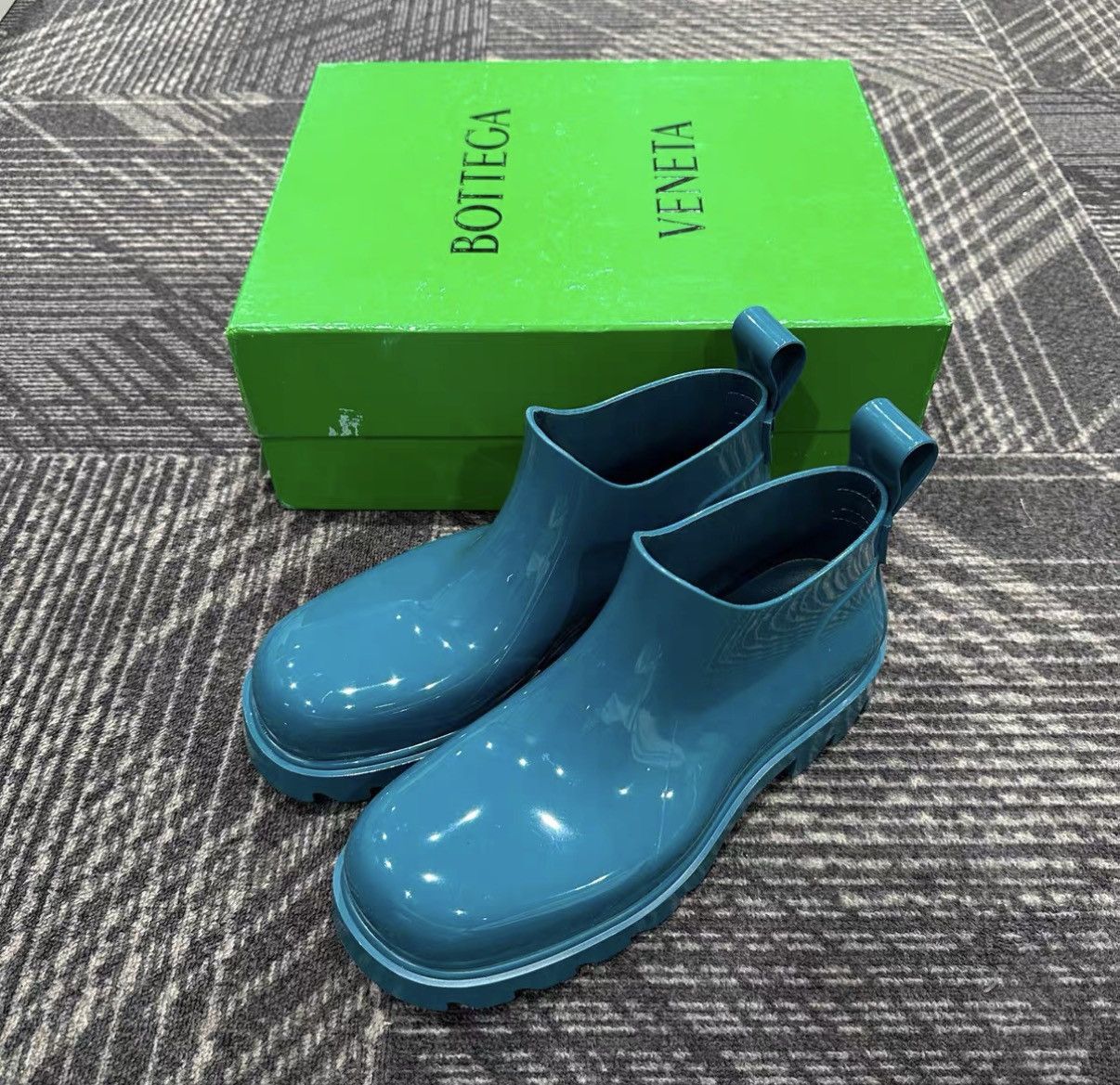 Bottega Veneta Bottega Veneta Stride Ankle Boots J42 Size US 9.5 / EU 42-43 - 1 Thumbnail