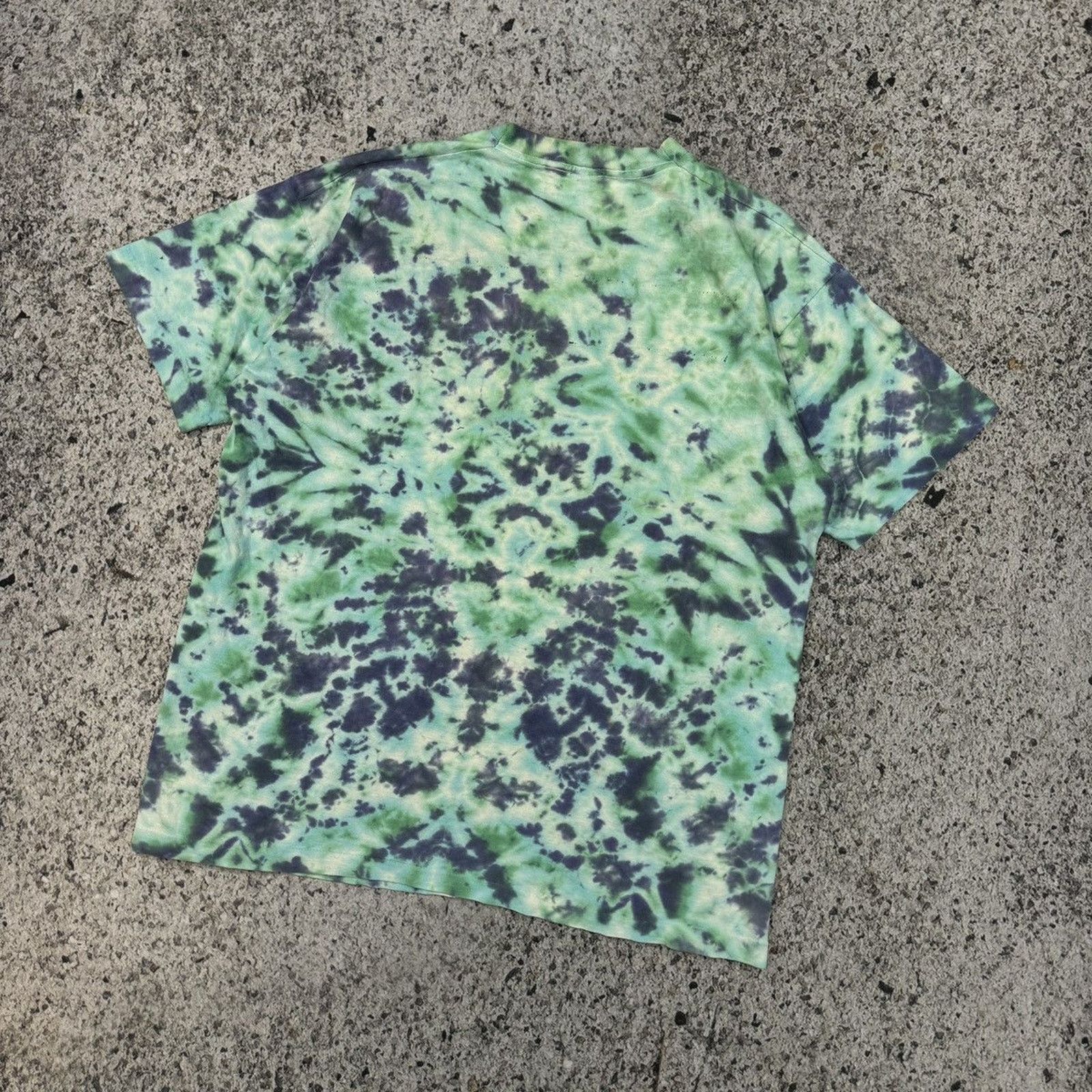 Vintage Marijuana Leaf Thrashed Faded Distressed Shirt ERD Grunge Size US XL / EU 56 / 4 - 15 Thumbnail