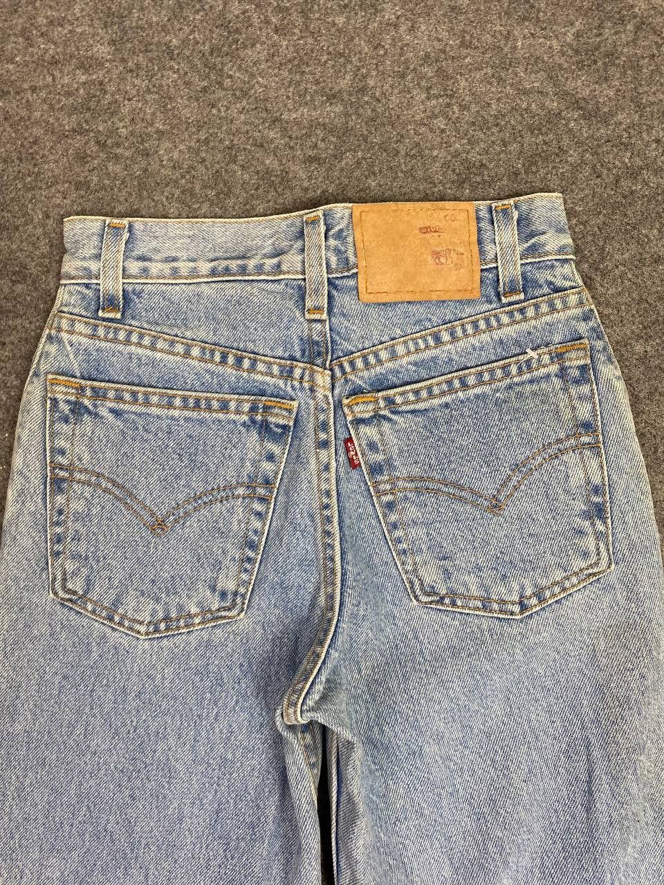 Levi's vintage levis 550 relaxed fit slim denim nice design Size US 26 / EU 42 - 3 Thumbnail