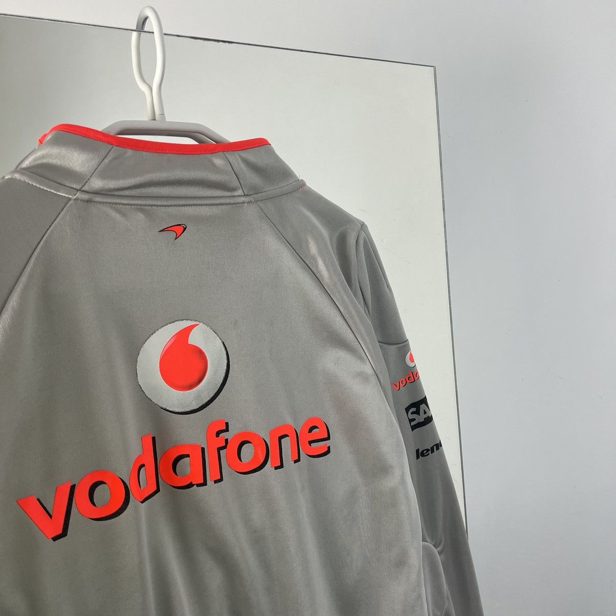Mercedes-Benz Vintage McLaren Mercedes Vodafone Big Logo Sweatshirt Size US M / EU 48-50 / 2 - 8 Thumbnail